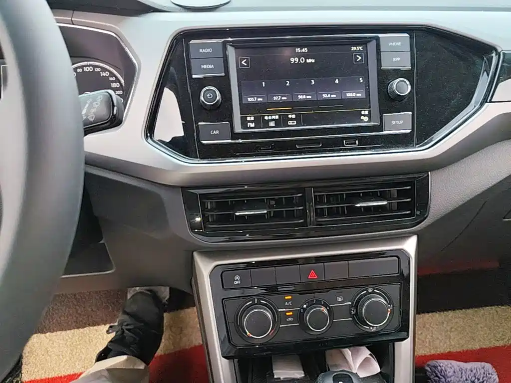 Volkswagen T-Cross — миниатюра 18