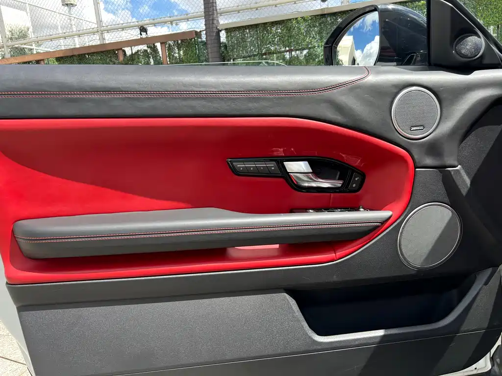 Land Rover Evoque (Import) — миниатюра 19