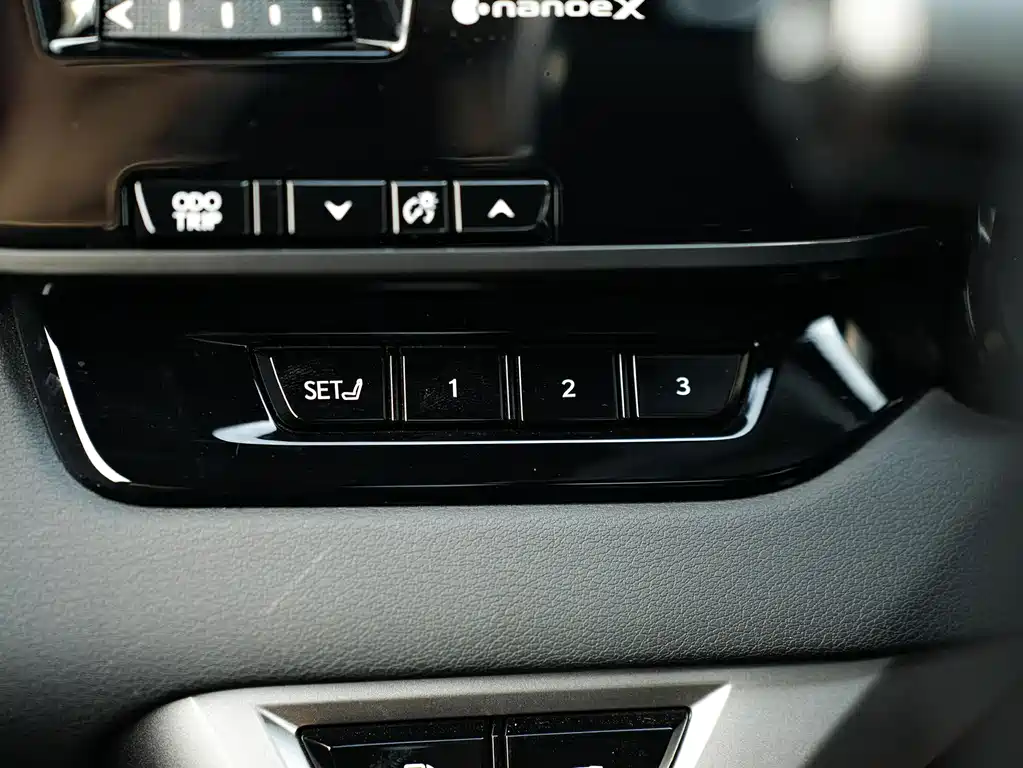 Lexus RX New Energy — миниатюра 24