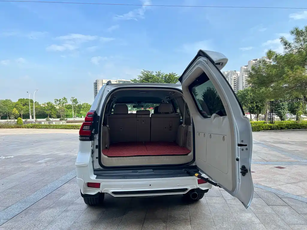 Toyota Prado — миниатюра 11
