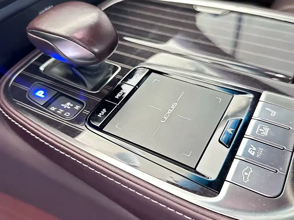 Lexus LS 500h Luxury Edition China V, фото 3