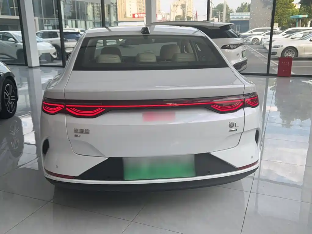 BYD Qin L — миниатюра 10
