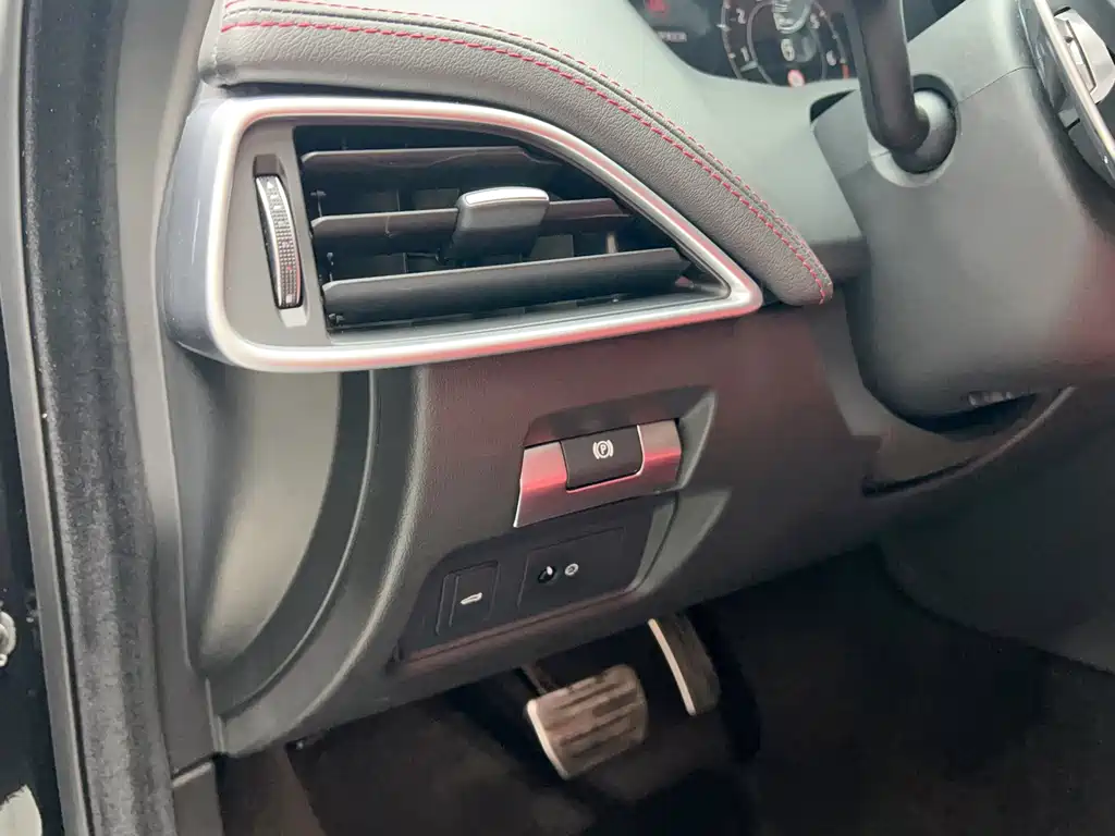 Jaguar XEL — миниатюра 18