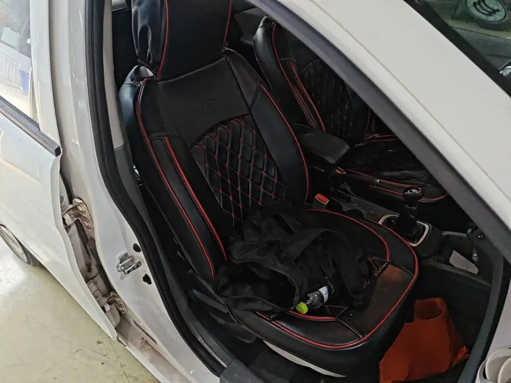 Chevrolet Sail — миниатюра 25