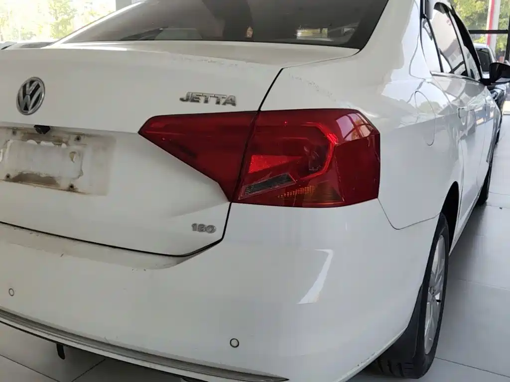 Volkswagen Jetta — миниатюра 8