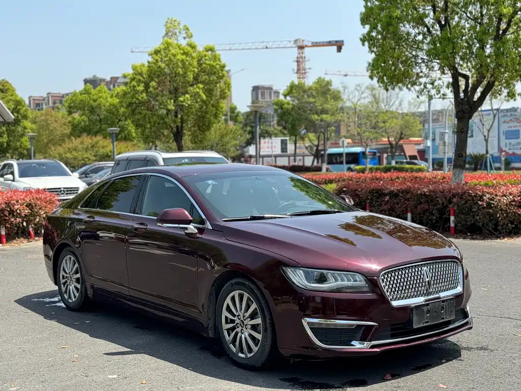 Lincoln MKZ — миниатюра 3