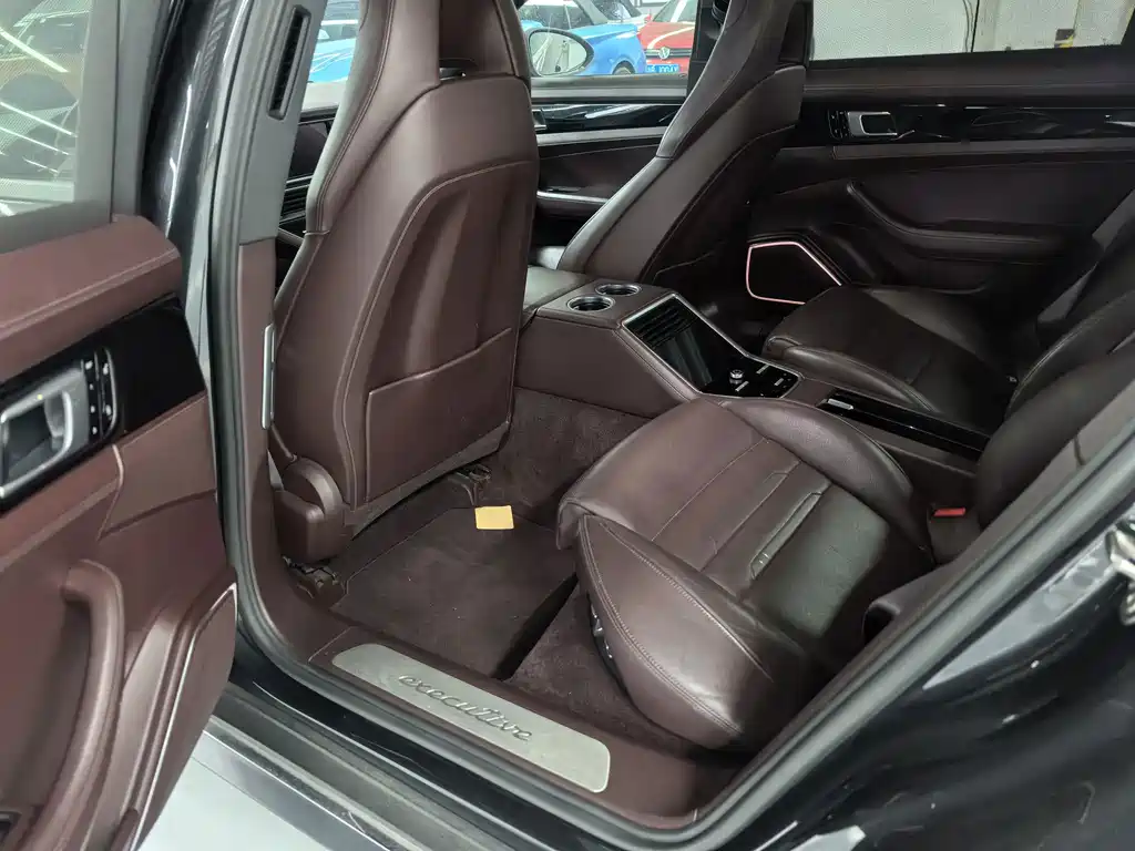 Porsche Panamera — миниатюра 6