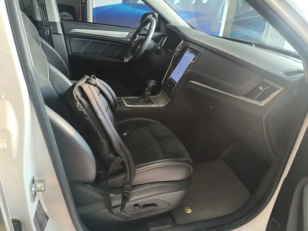 Roewe RX5 New Energy — миниатюра 25