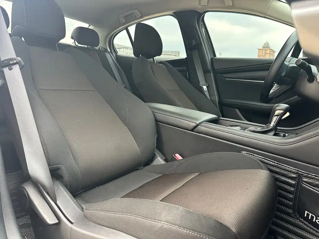 Mazda 3 Axela — миниатюра 11