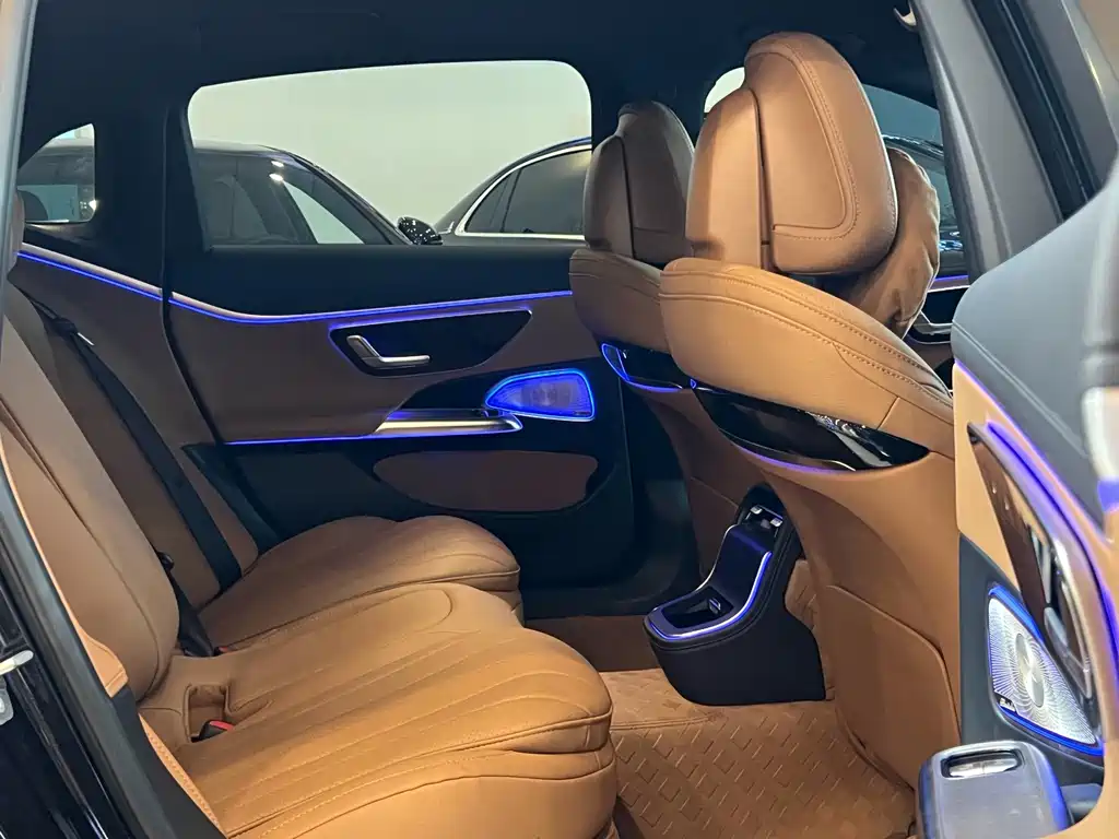 Mercedes-Benz E-Class — миниатюра 15