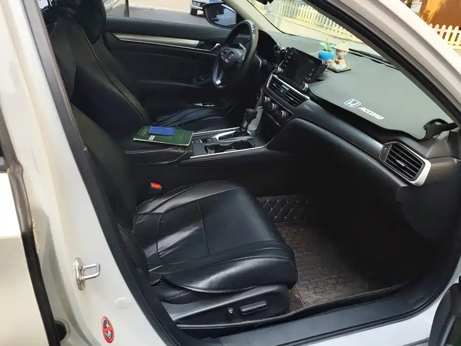 Honda Accord — миниатюра 8