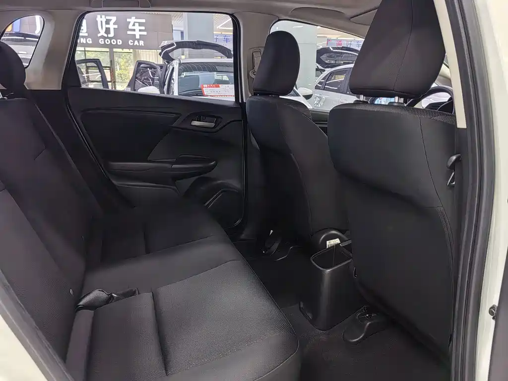 Honda Fit — миниатюра 7