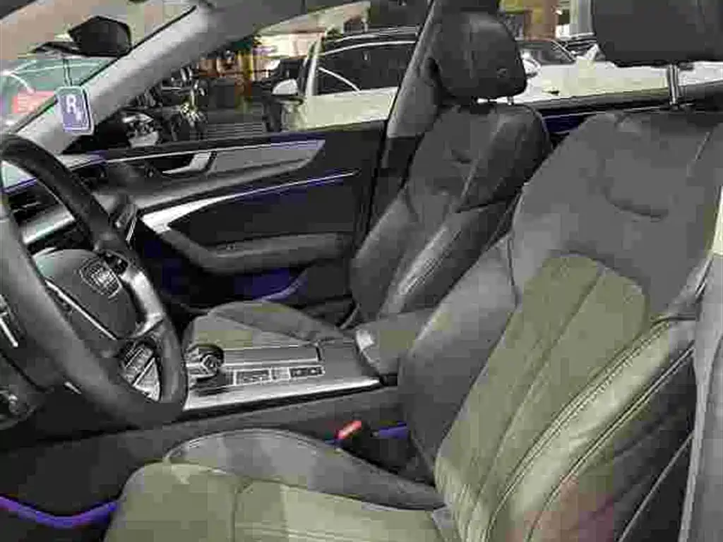 Audi A7L — миниатюра 7