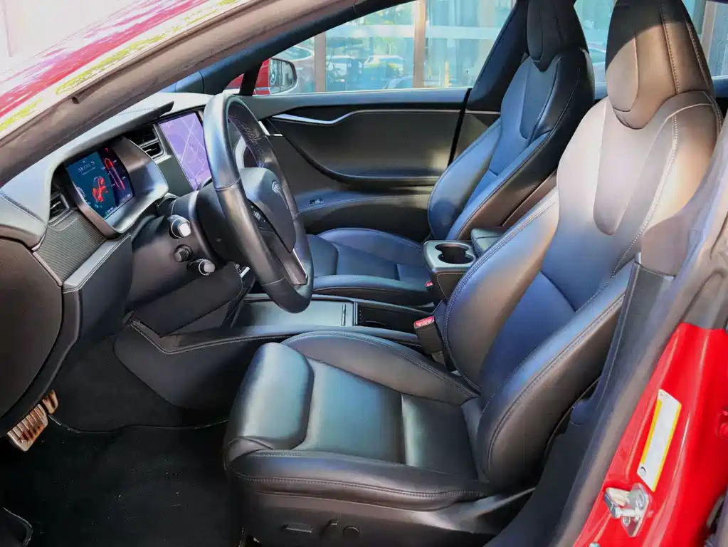 Tesla Model S — миниатюра 5
