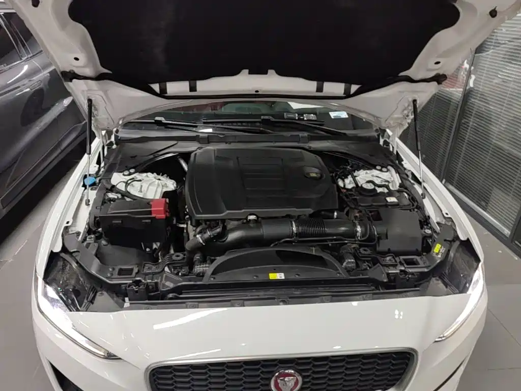 Jaguar XEL — миниатюра 20