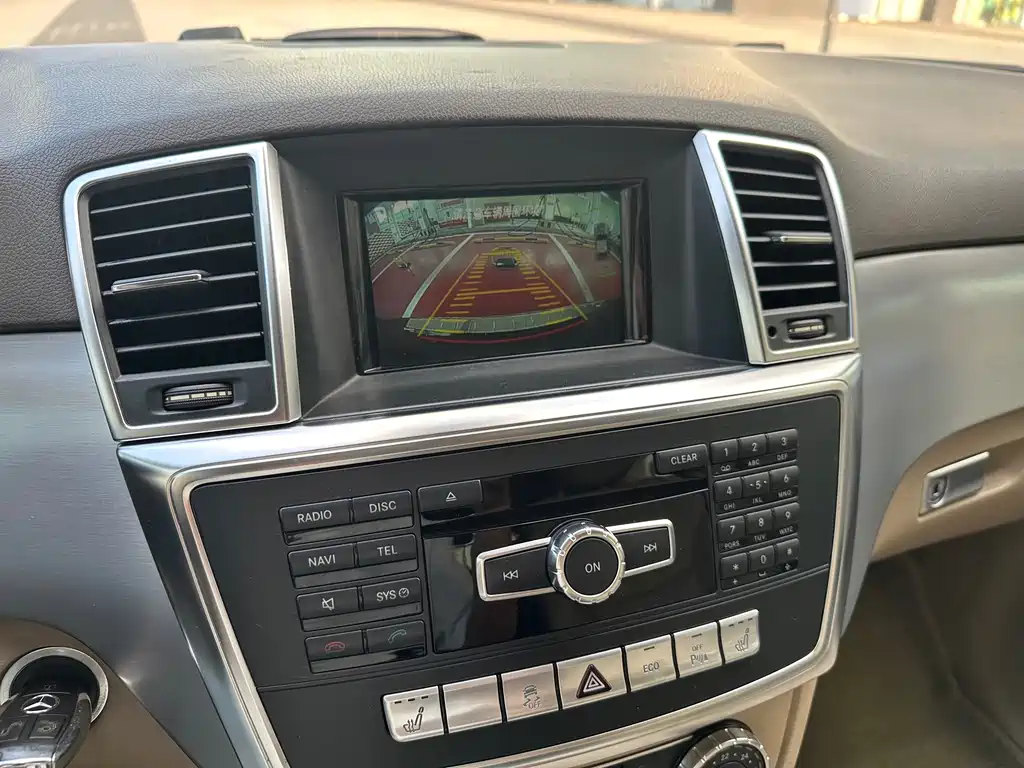 Mercedes-Benz M-Class — миниатюра 12