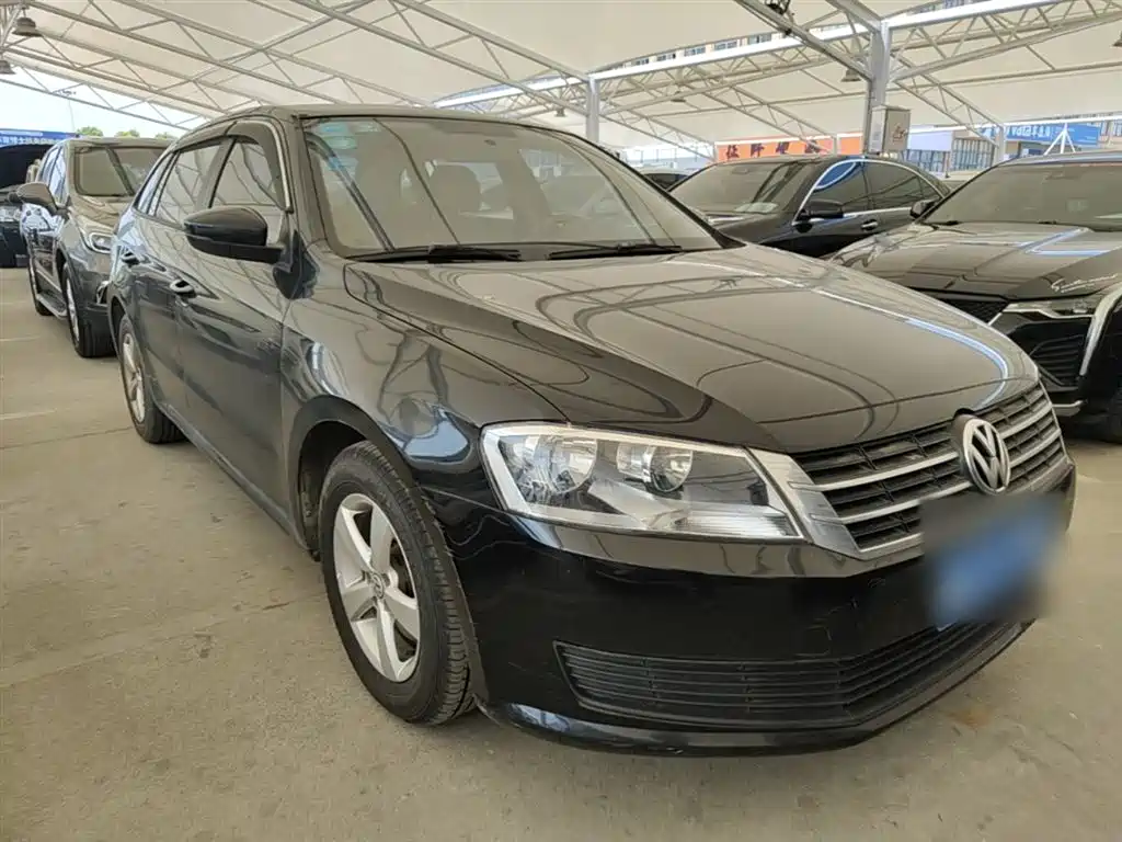 Volkswagen Gran Lavida 2013 1.6L AT