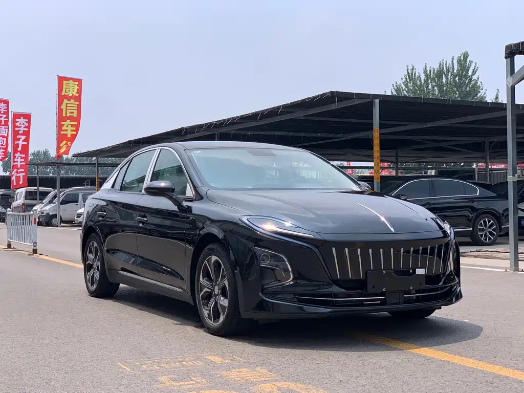 Hongqi E-QM5 2021 5 мест