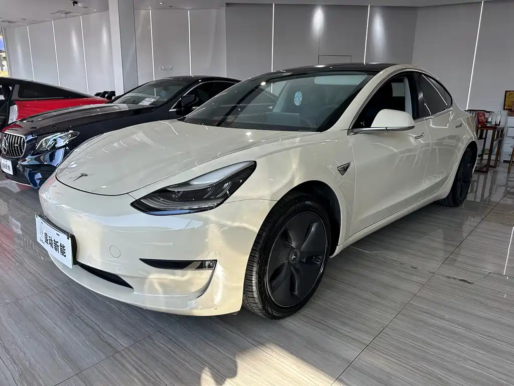 Tesla Model 3 2020