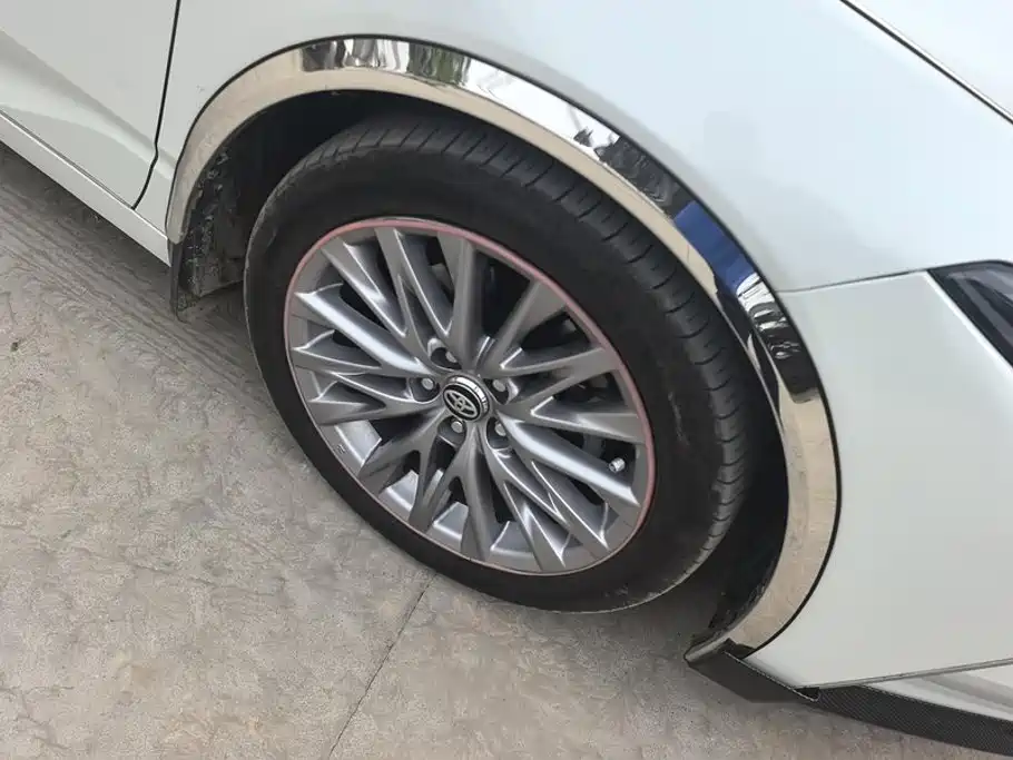 Toyota Avalon — миниатюра 6