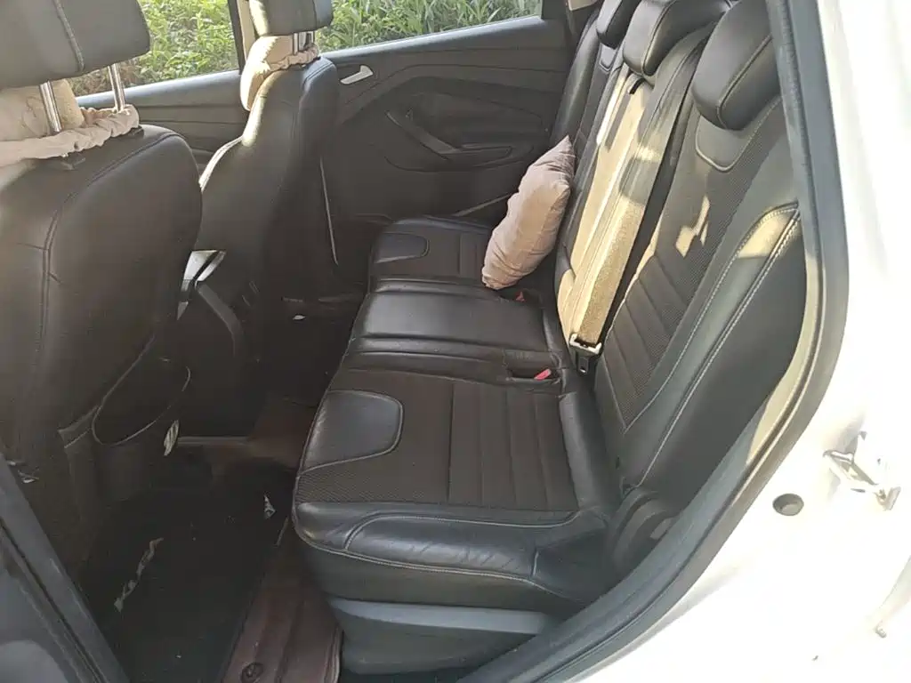 Ford Kuga — миниатюра 22