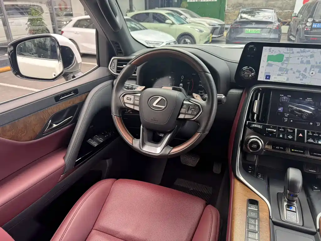 Lexus LX — миниатюра 15