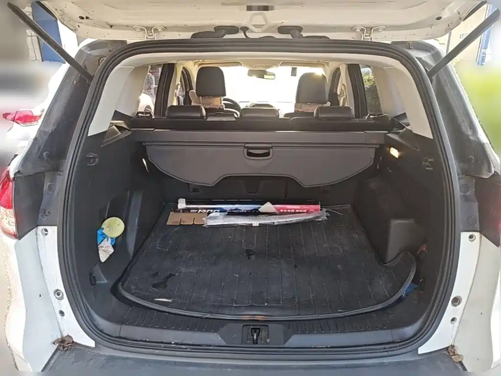 Ford Kuga — миниатюра 24