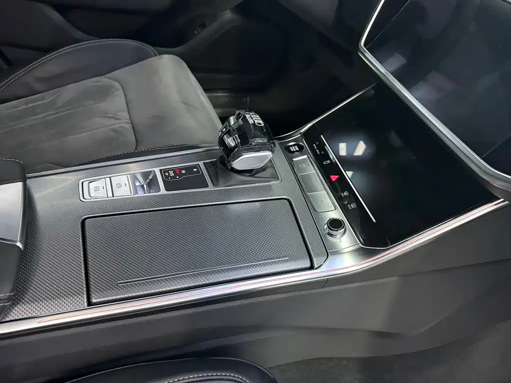 Audi A6L — миниатюра 7