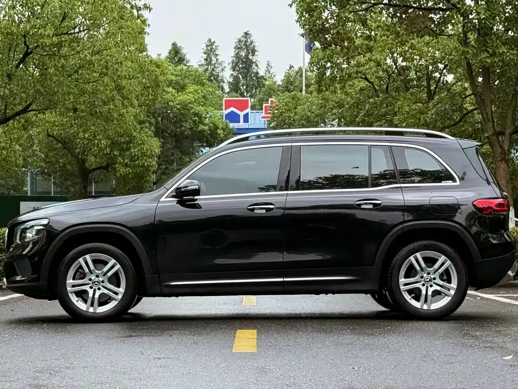 Mercedes-Benz GLB 2023 GLB 220