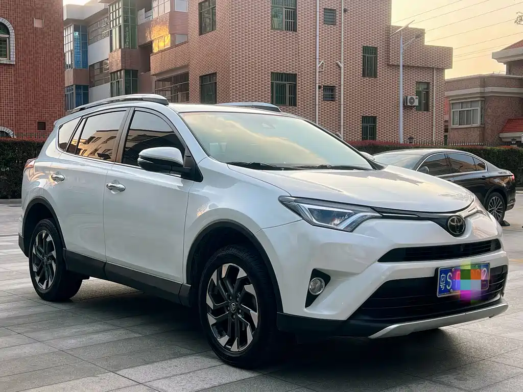 TOYOTA RAV4 RONGFANG