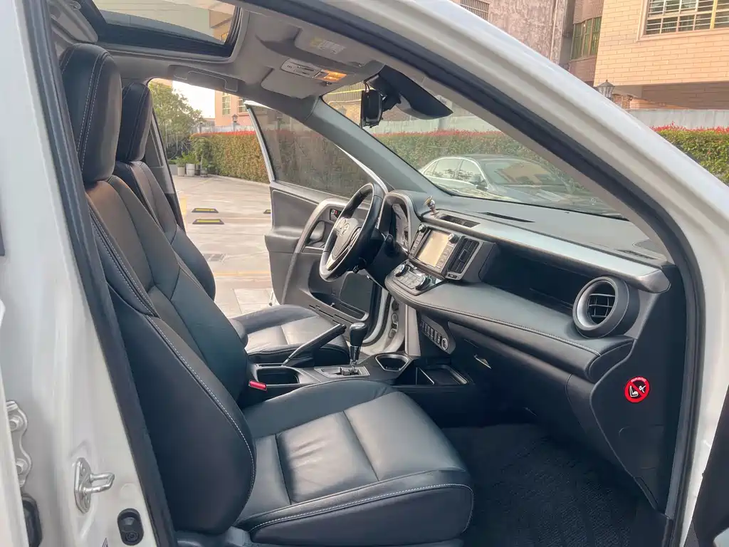 TOYOTA RAV4 RONGFANG