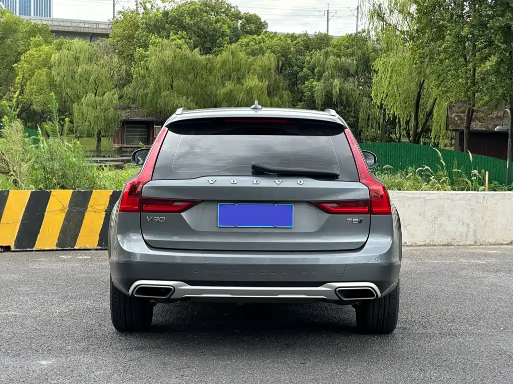 Volvo V90 — миниатюра 6