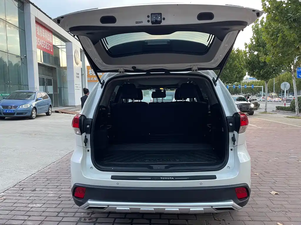 Toyota Highlander — миниатюра 15