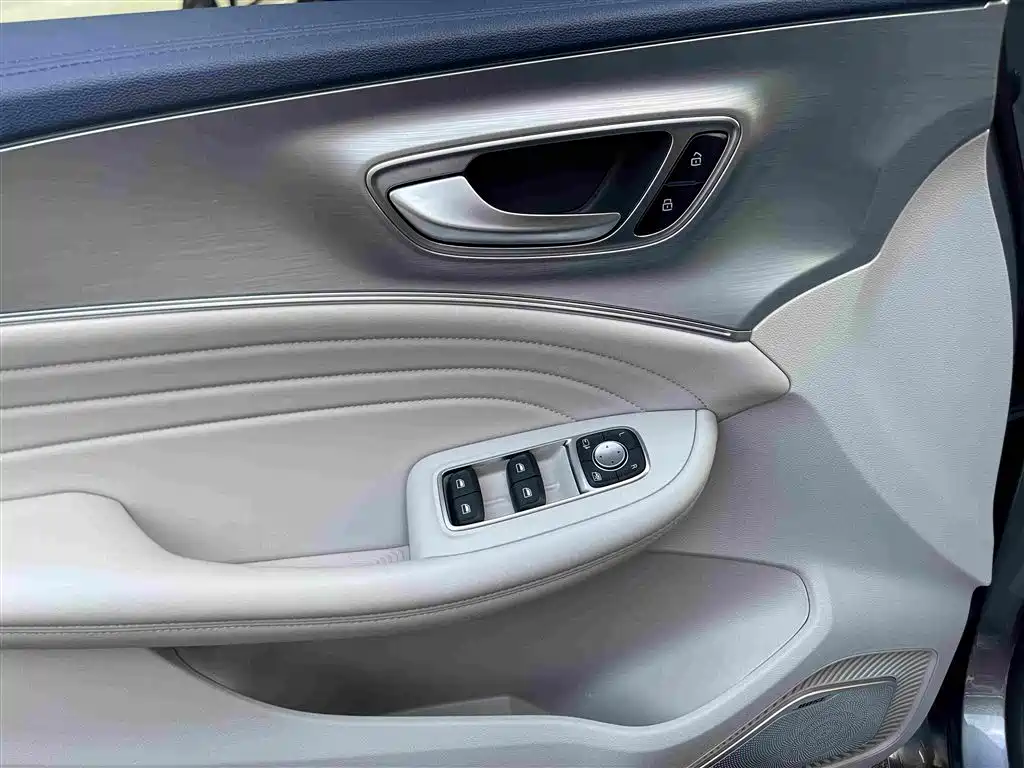 Roewe iMAX8 — миниатюра 13