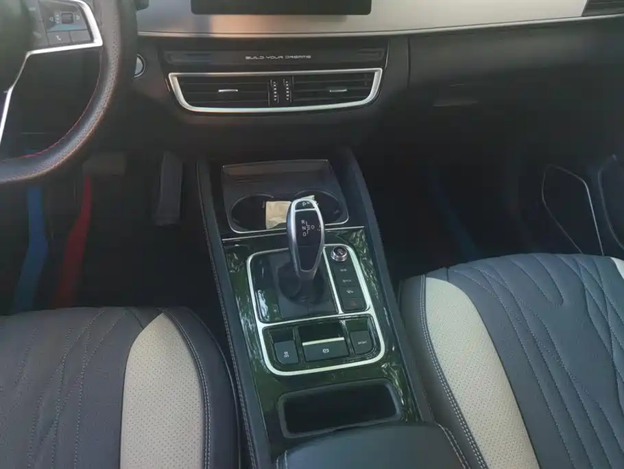 BYD MAX — миниатюра 16