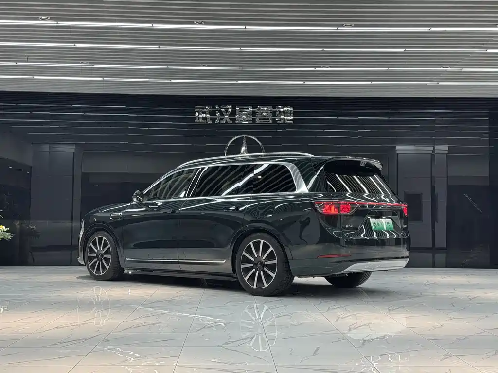 AITO ASK THE WORLD M9