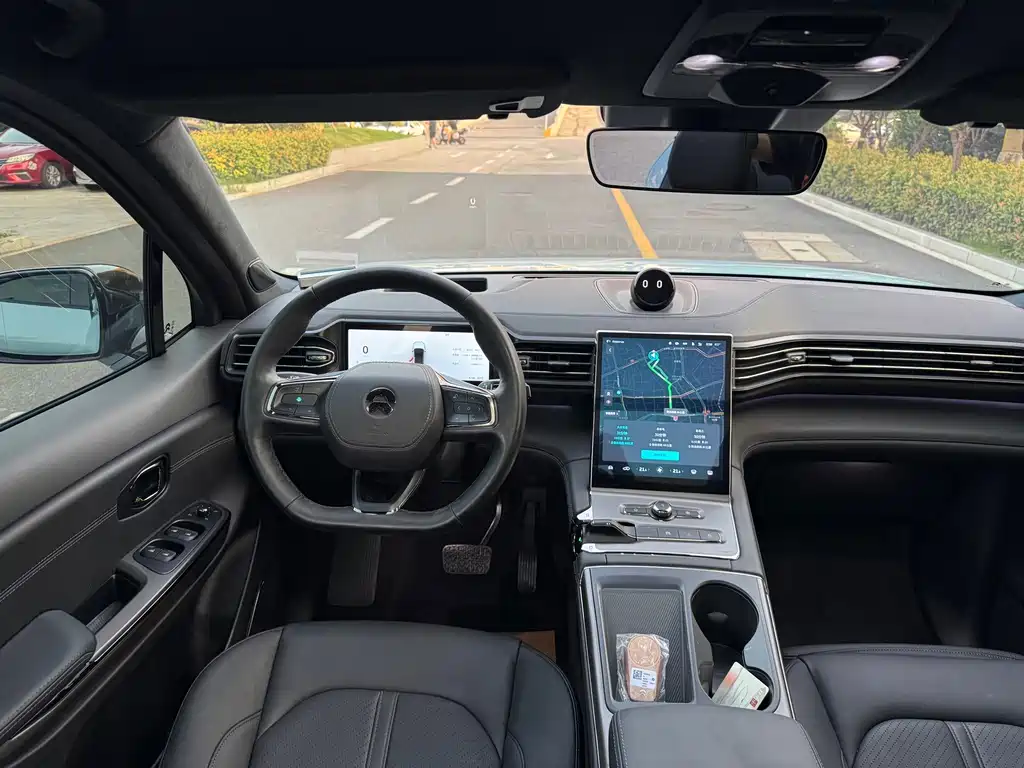 NIO ES6 — миниатюра 15