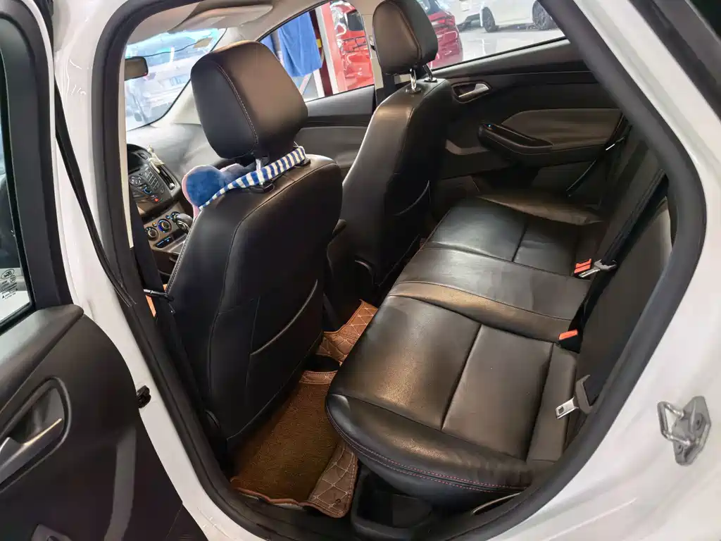 Ford Focus 2012 1.6L AT Comfort
