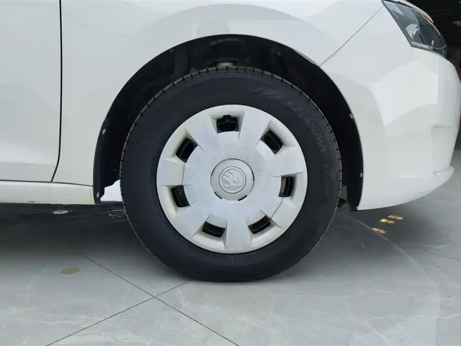 Skoda Rapid 2016 1.6L MT