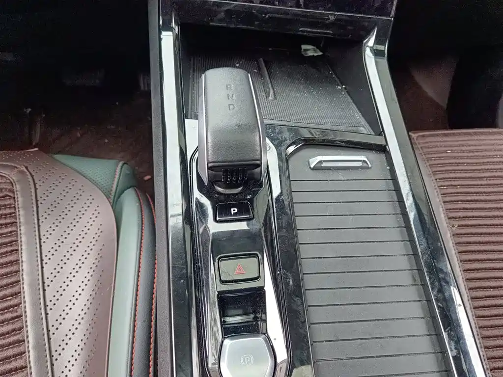 Geely Boyue — миниатюра 10