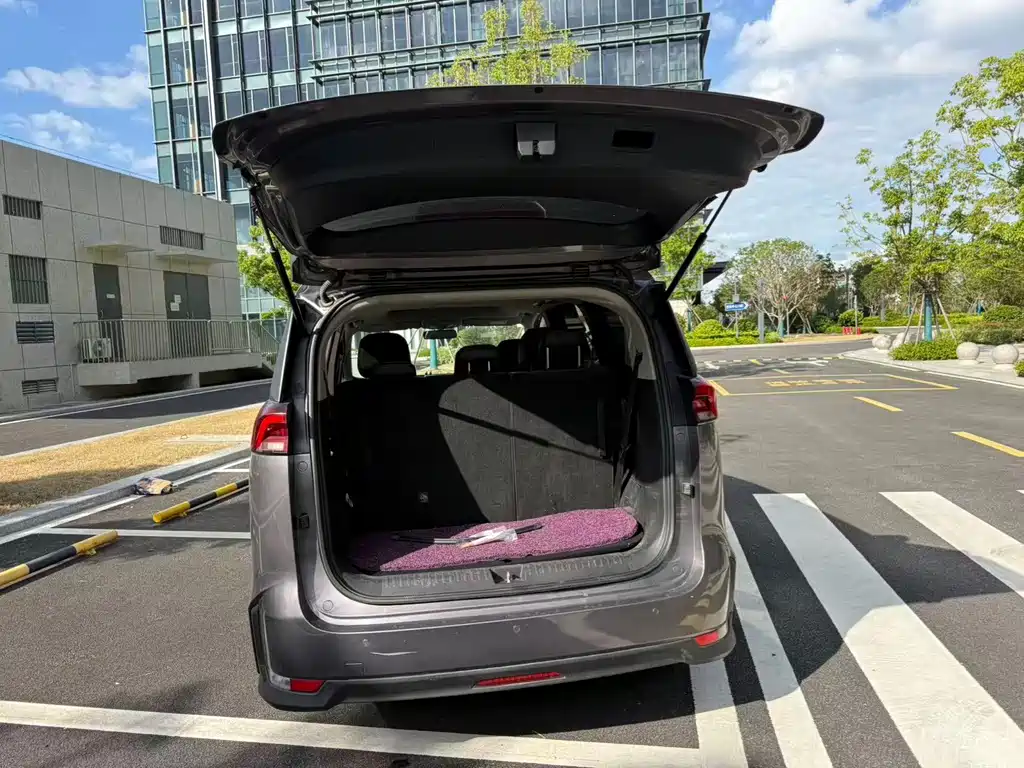 MAXUS Euniq 5 — миниатюра 5