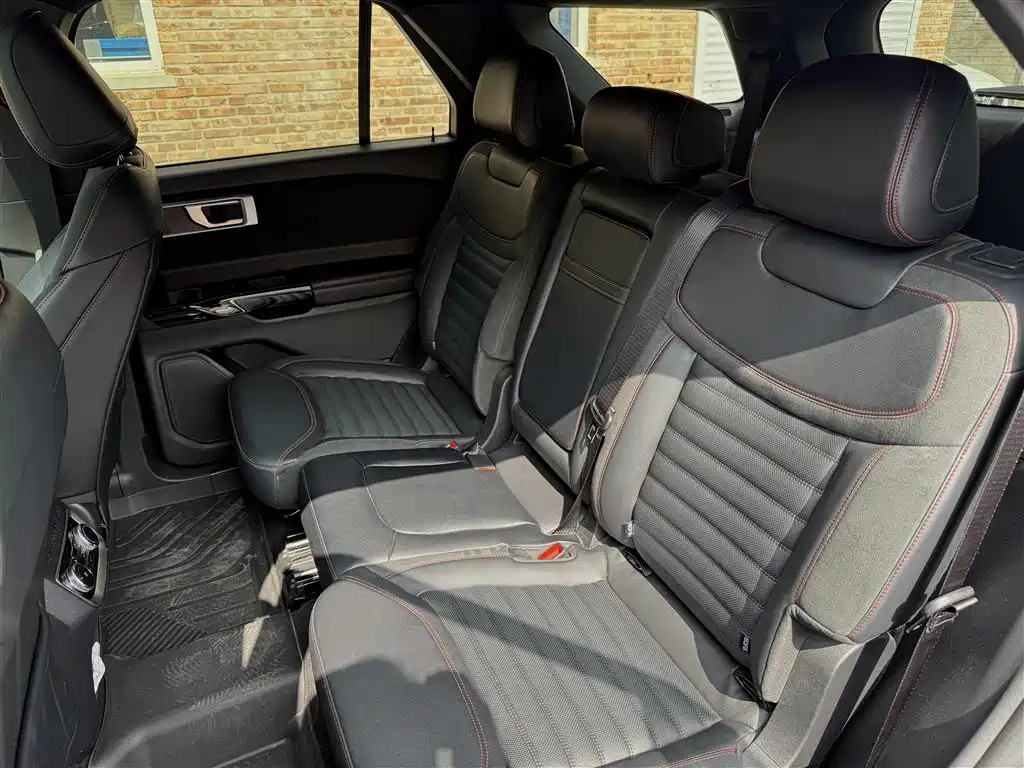 Ford Explorer — миниатюра 16