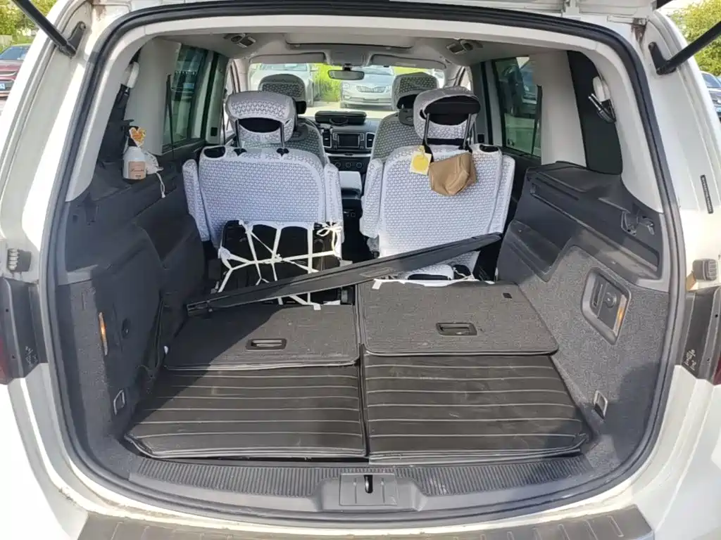 Volkswagen Sharan — миниатюра 19