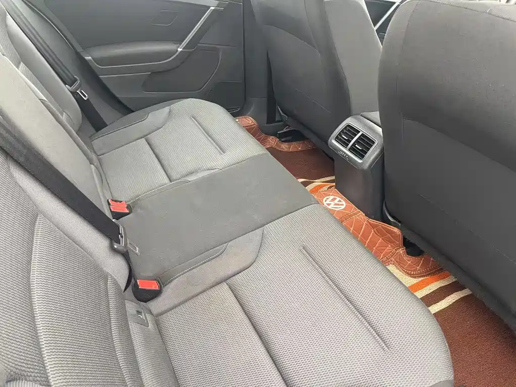 Volkswagen Golf — миниатюра 9