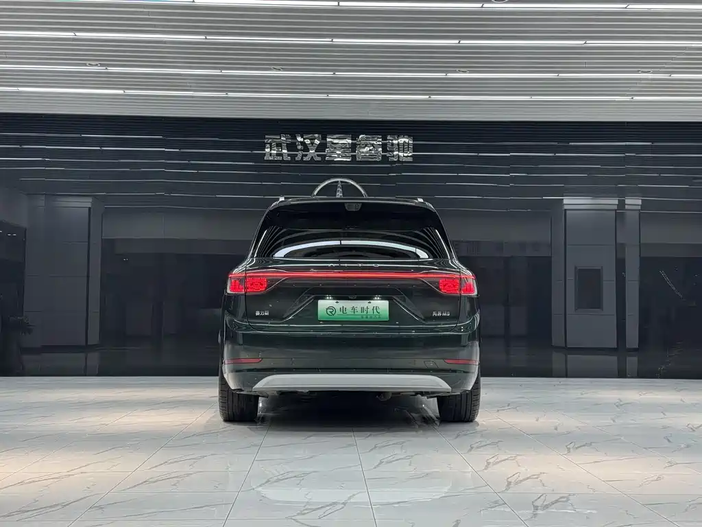 AITO ASK THE WORLD M9