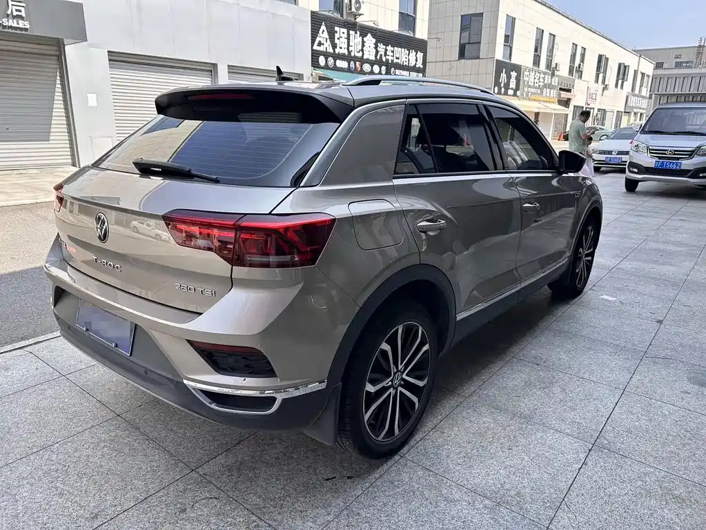 Volkswagen T-Roc — миниатюра 4