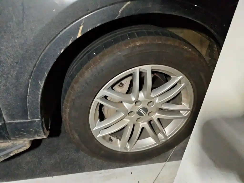 Audi Q7 — миниатюра 8