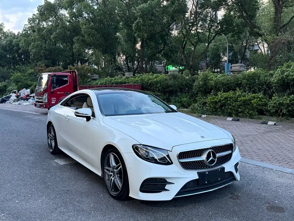 Mercedes-Benz E-Class (Import) — миниатюра 2