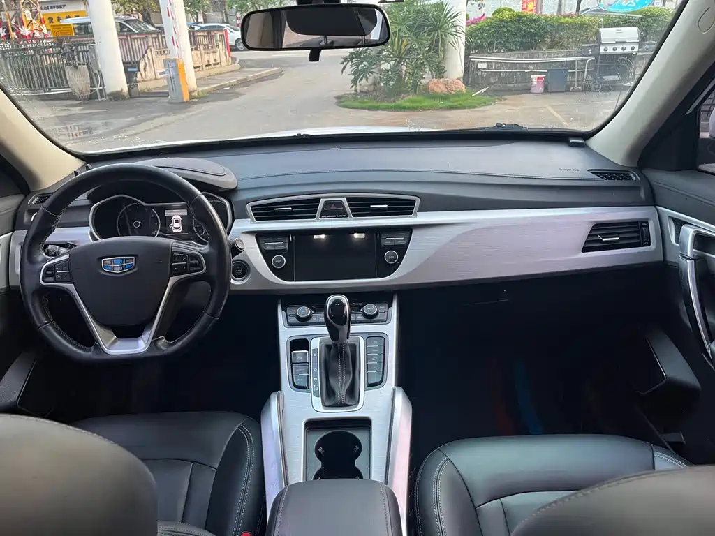 Geely Boyue — миниатюра 13