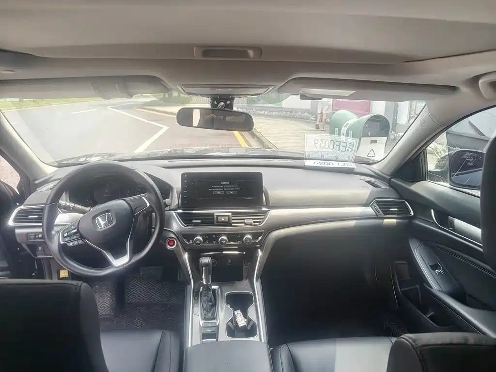 Honda Accord — миниатюра 7